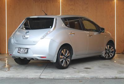 2016 Nissan Leaf - Thumbnail