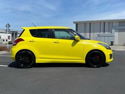 2012 Suzuki Swift - Thumbnail