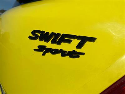 2012 Suzuki Swift - Thumbnail