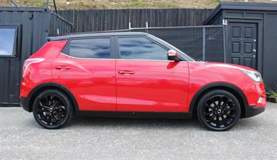 2015 Ssangyong Tivoli - Thumbnail