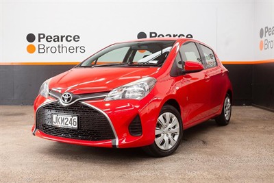 2015 Toyota YARIS - Thumbnail