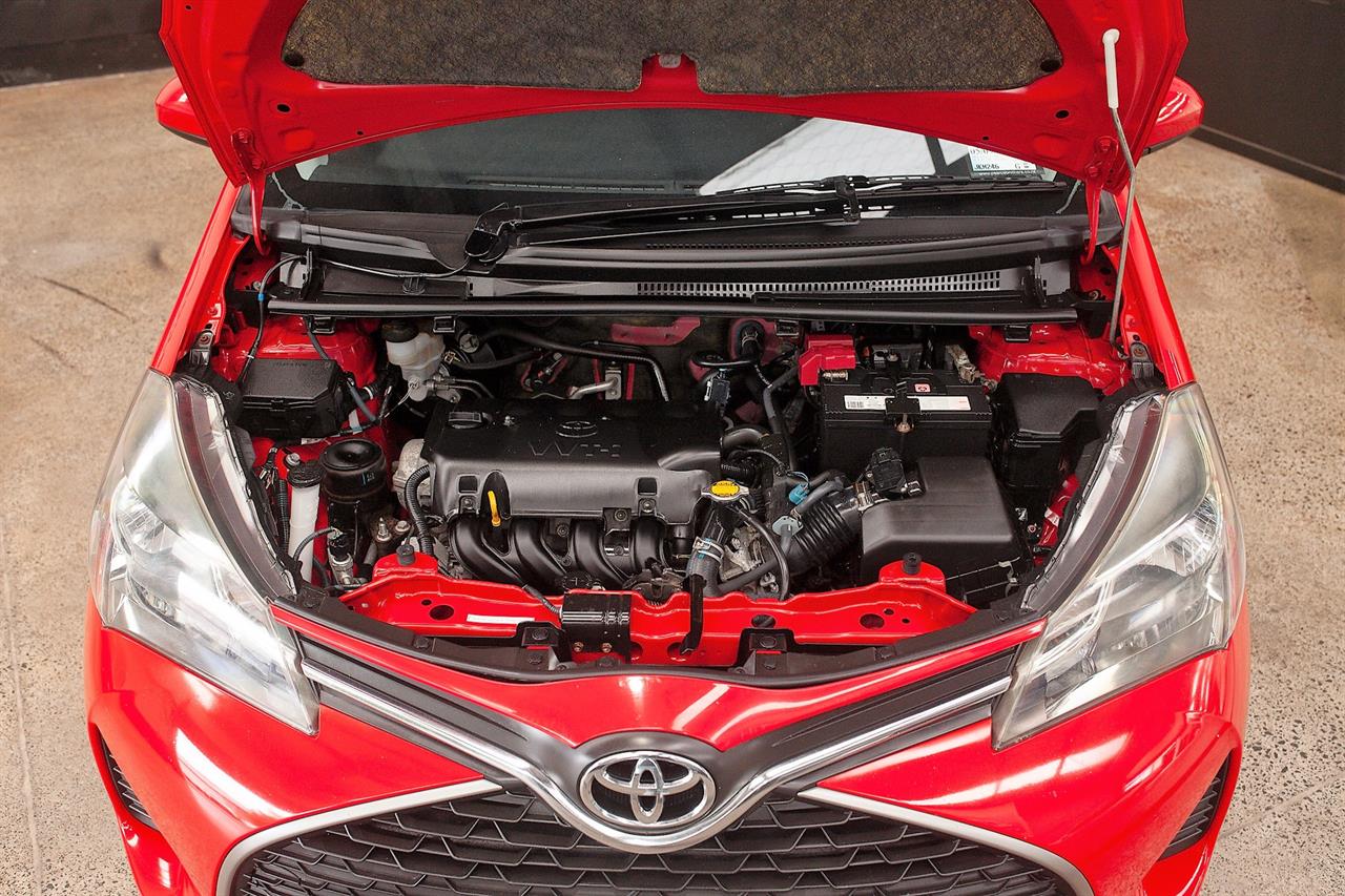 2015 Toyota YARIS