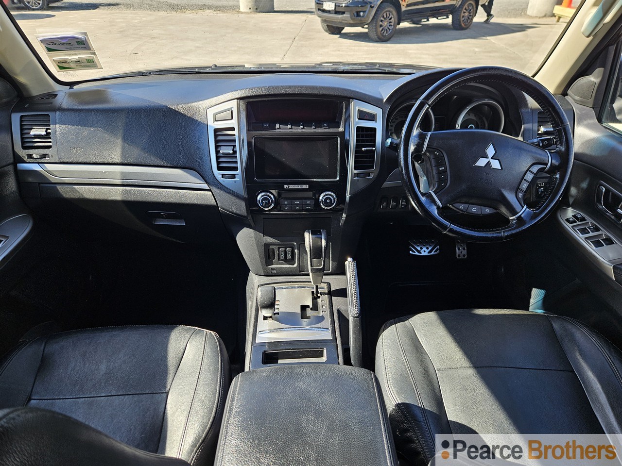 2016 Mitsubishi Pajero