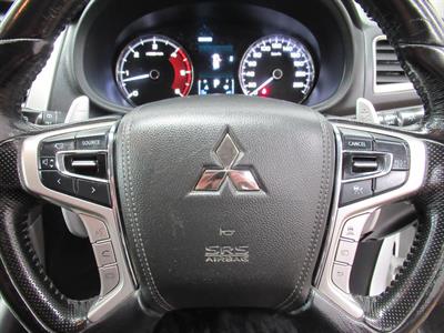 2019 Mitsubishi Pajero Sport - Thumbnail