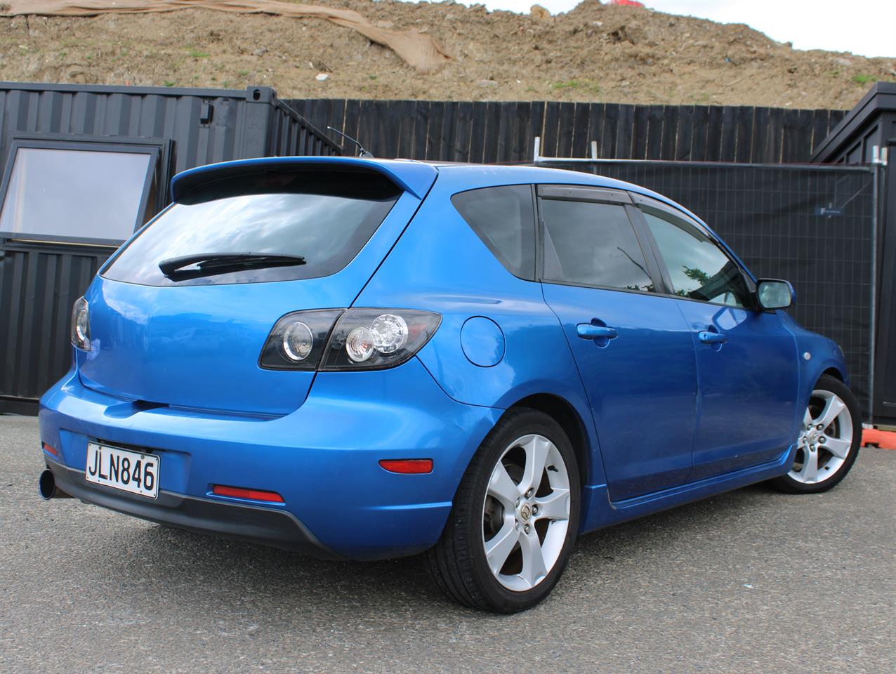 2005 Mazda Axela