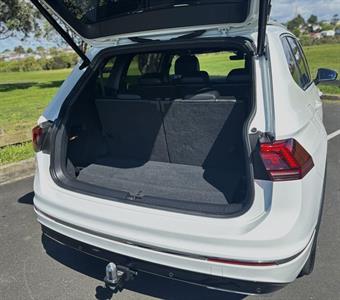 2018 Volkswagen Tiguan Allspace - Thumbnail