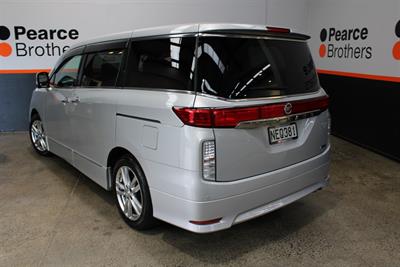 2012 Nissan Elgrand - Thumbnail