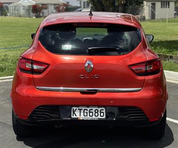 2016 Renault Clio - Thumbnail