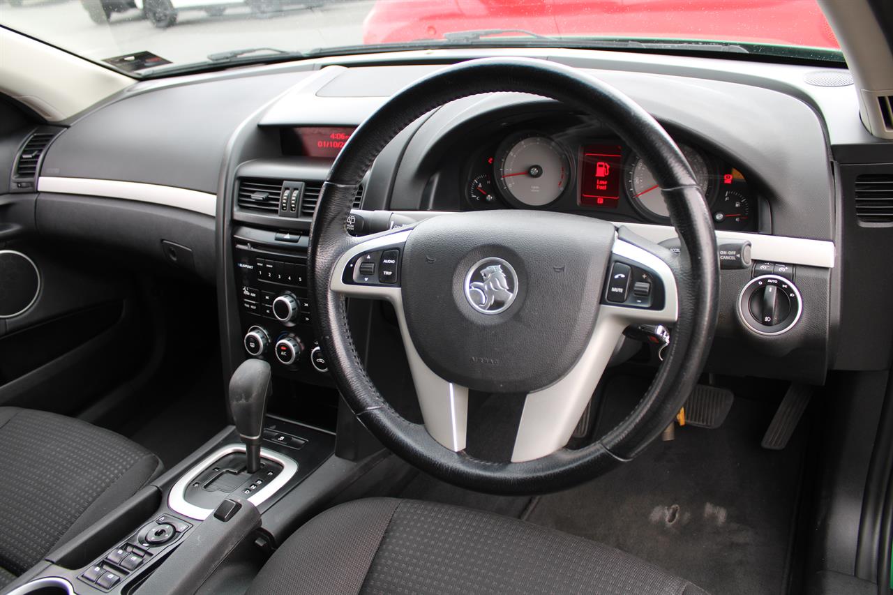 2010 Holden COMMODORE