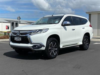 2018 Mitsubishi Pajero Sport - Thumbnail