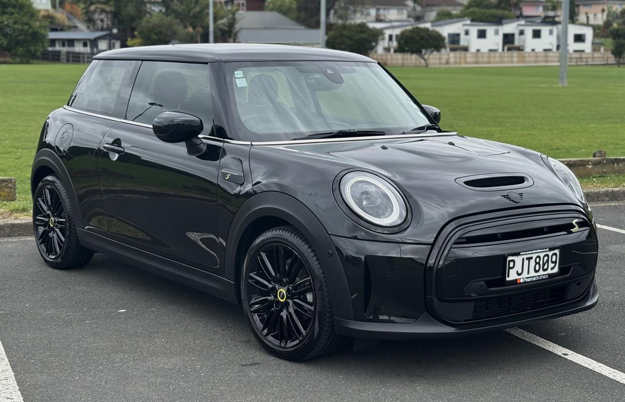 2022 Mini Hatch