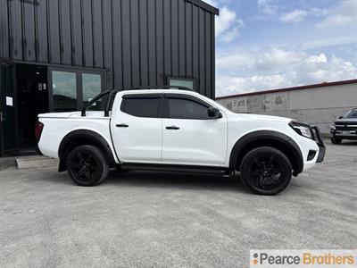 2017 Nissan Navara - Thumbnail