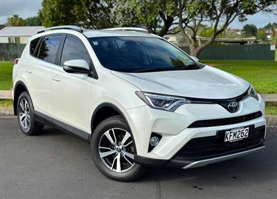 2016 Toyota RAV4 - Thumbnail