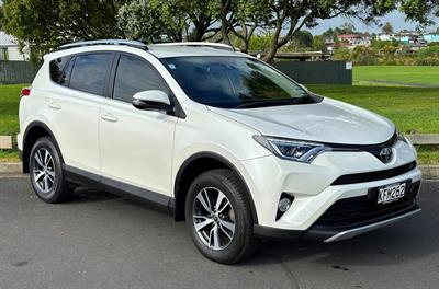 2016 Toyota RAV4 - Thumbnail