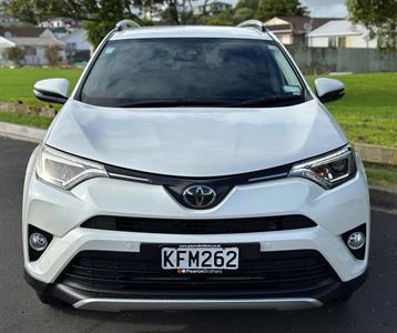 2016 Toyota RAV4 - Thumbnail