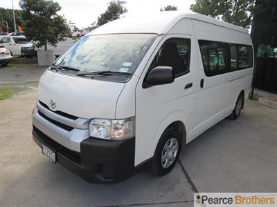 2017 Toyota Hiace - Thumbnail