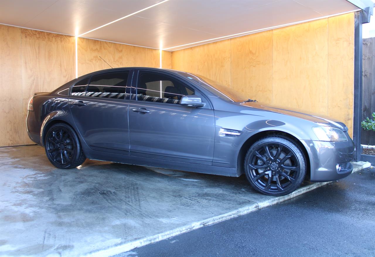 2008 Holden COMMODORE