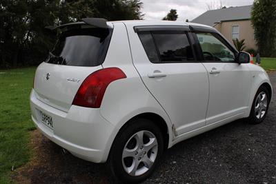 2006 Suzuki Swift - Thumbnail